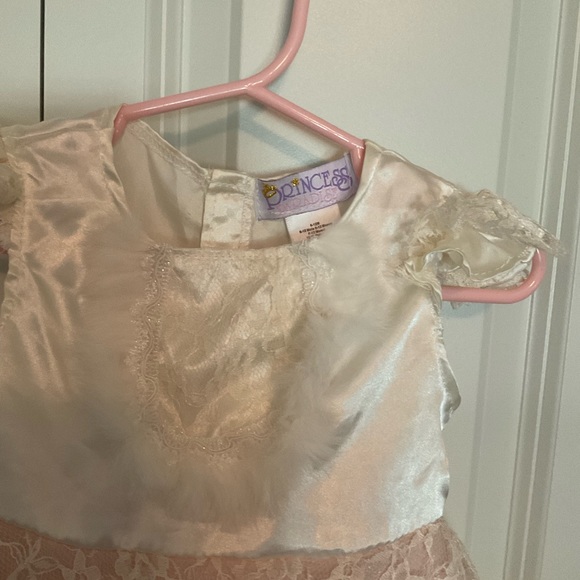 Baby girl’s Princess dress - Picture 3 of 5
